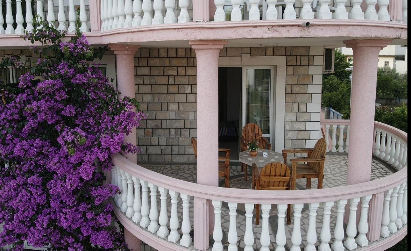 Kurt Apartaments Ulcinj Buitenkant foto