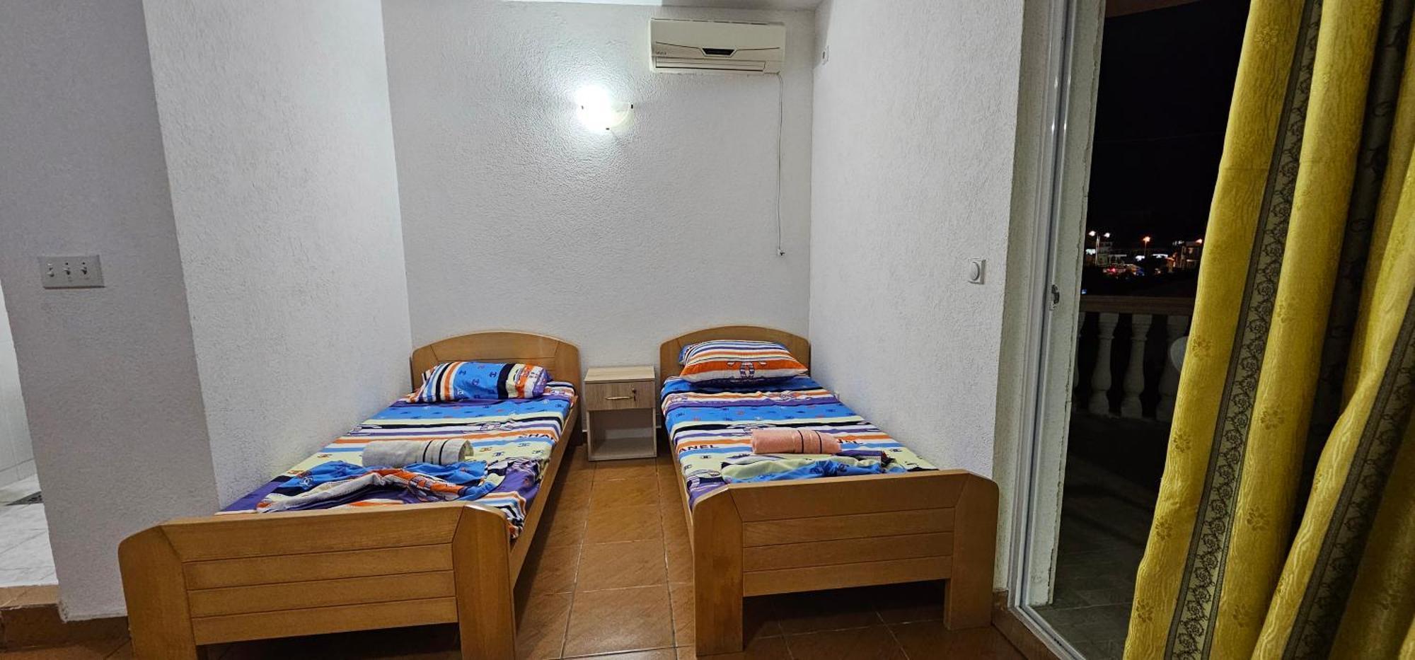 Kurt Apartaments Ulcinj Buitenkant foto