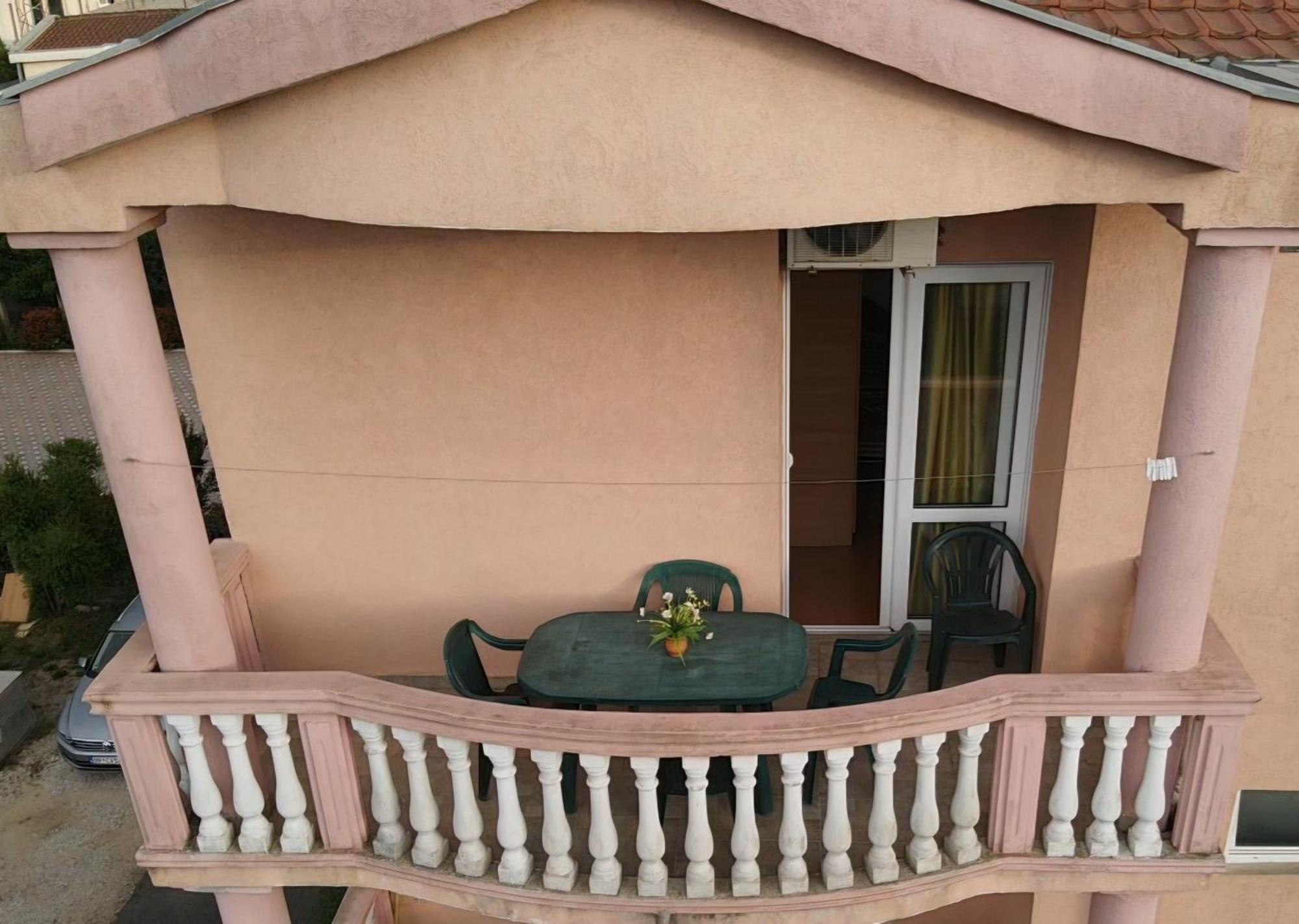 Kurt Apartaments Ulcinj Buitenkant foto