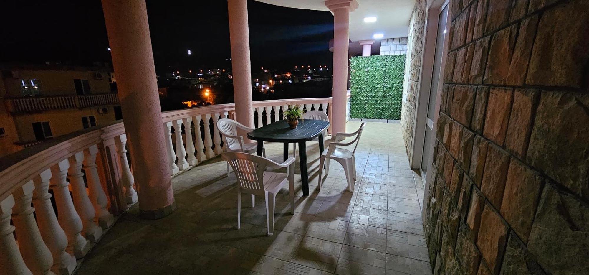 Kurt Apartaments Ulcinj Buitenkant foto