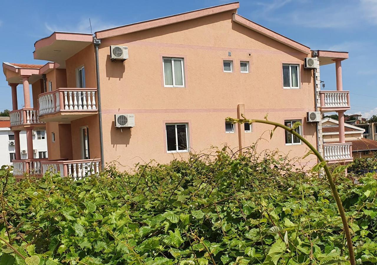 Kurt Apartaments Ulcinj Buitenkant foto